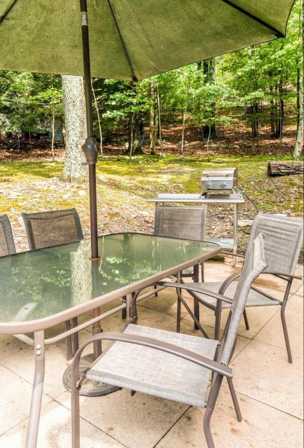 Pocono Cabin With Private Pool At Shawnee Mtn East Stroudsburg Dış mekan fotoğraf